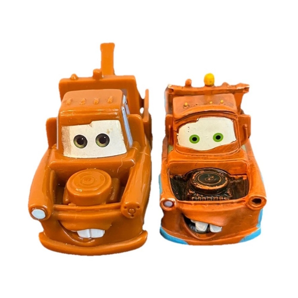 Disney Pixar Cars Mater Plastic Lot‎ 2 Pack Tow Mater Rust-Eze Tune-Up